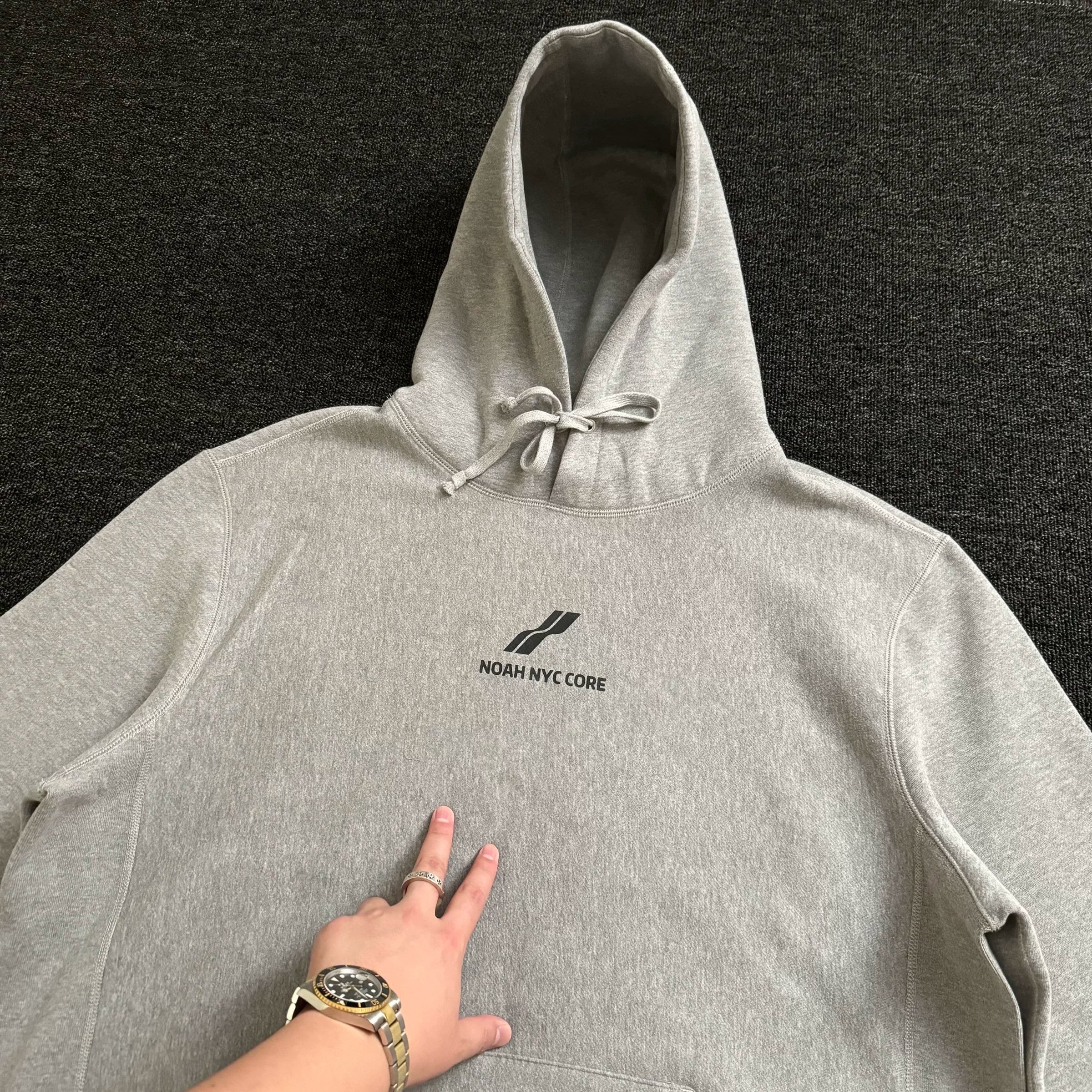 NOAH MARS Two Bar Wave Print Heavy Thread Splicing Hooded Sweatshirt
